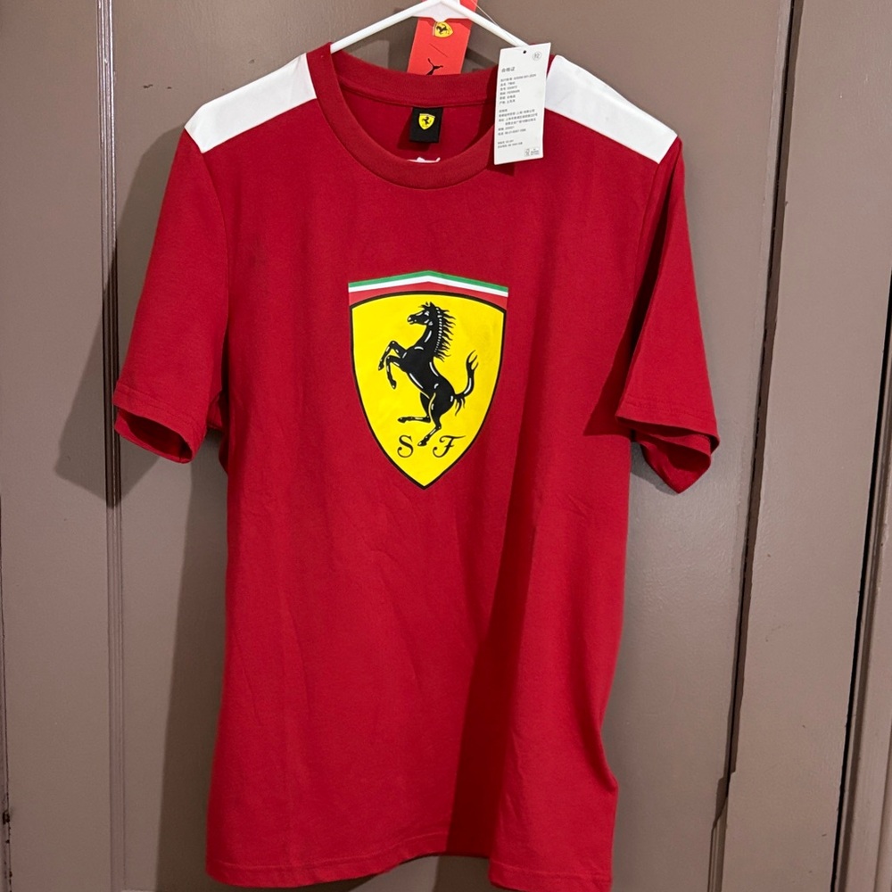 Scuderia Ferrari F1 Shield Tee Shirt Cherry Red Puma MEDIUM NEW WITH TAG